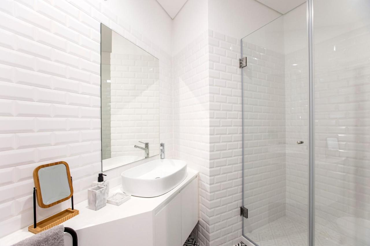 Downtown Wonder Flat W/ Ac By Lovelystay Porto Luaran gambar