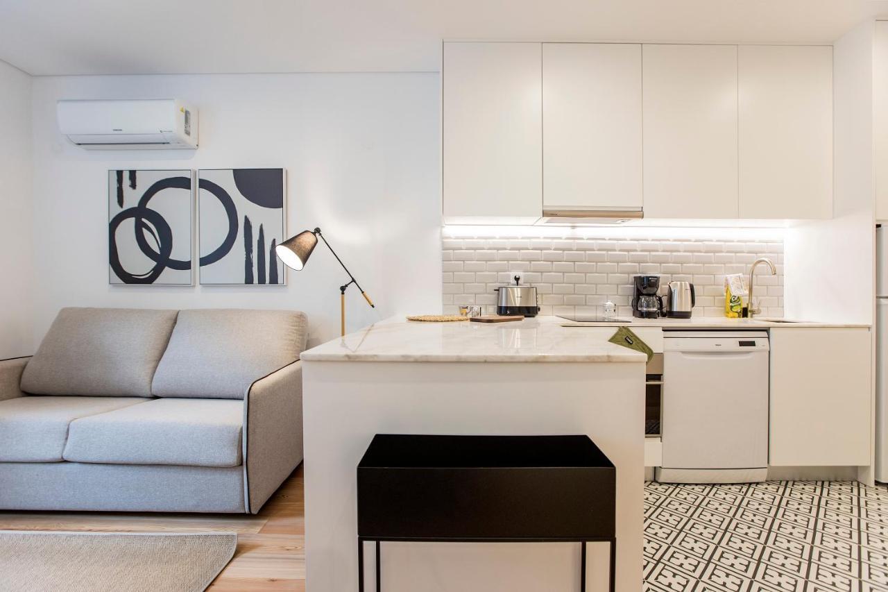 Downtown Wonder Flat W/ Ac By Lovelystay Porto Luaran gambar