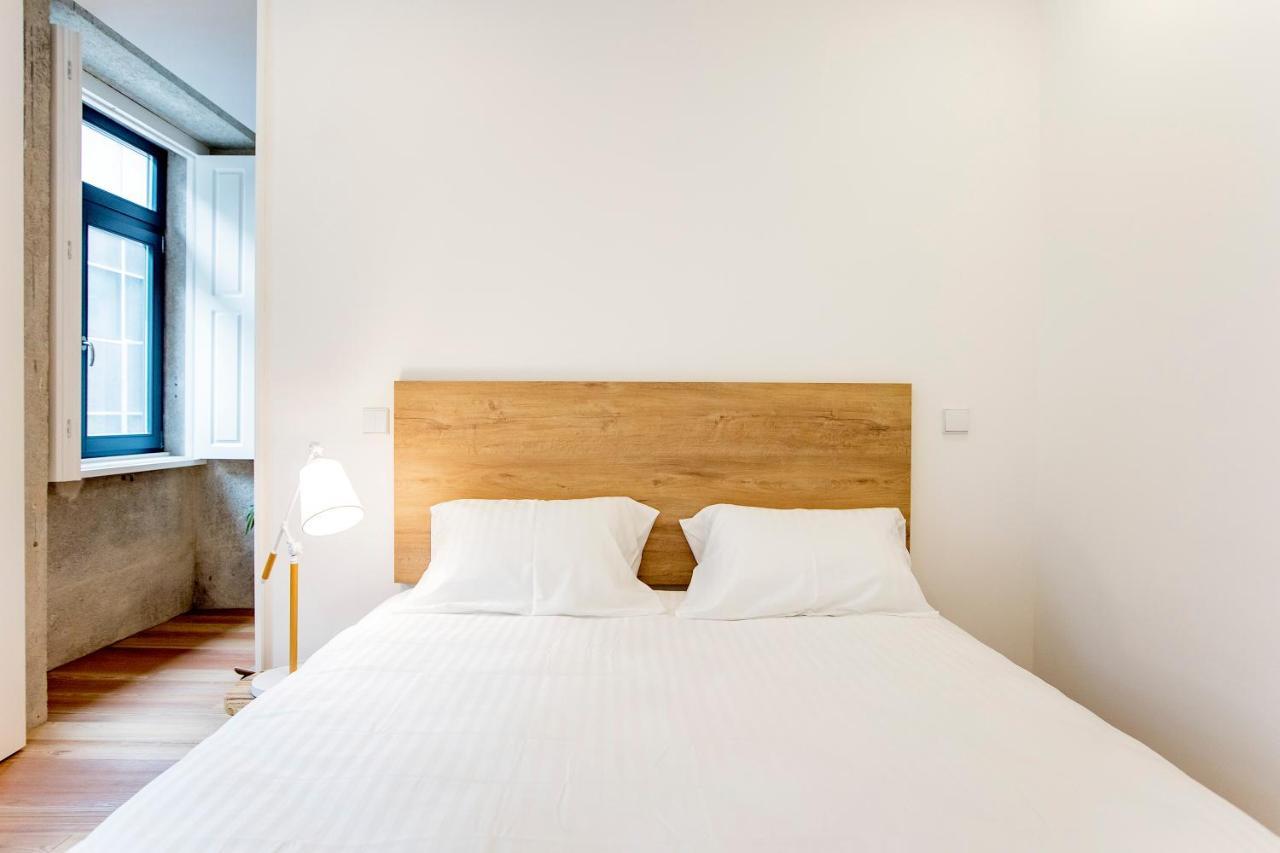 Downtown Wonder Flat W/ Ac By Lovelystay Porto Luaran gambar